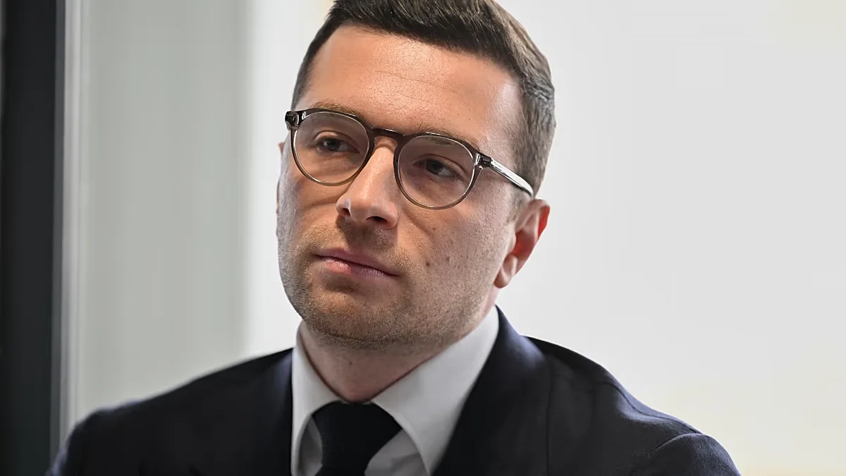 Jordan Bardella nega autoria de mensagens antissemitas atribuídas a ele