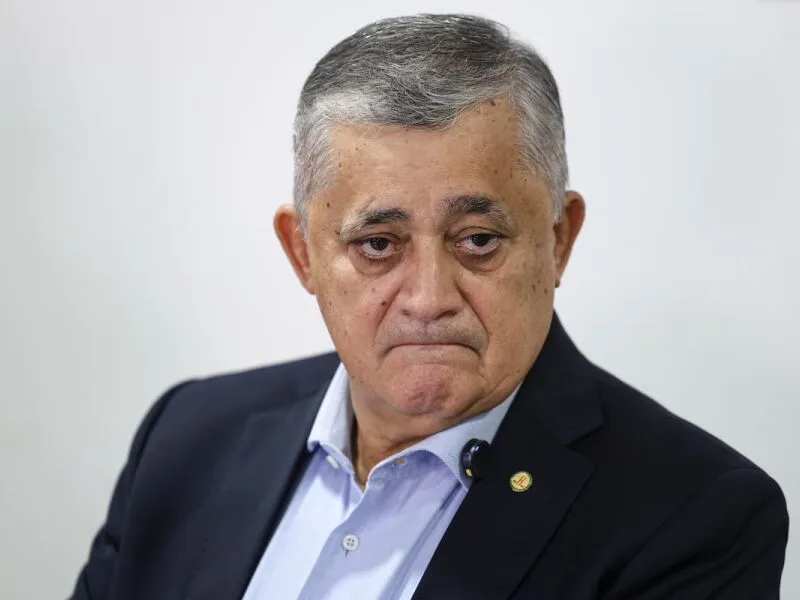Resultado do primeiro turno não deve barrar avanço da PEC da escala 6x1, diz ministro