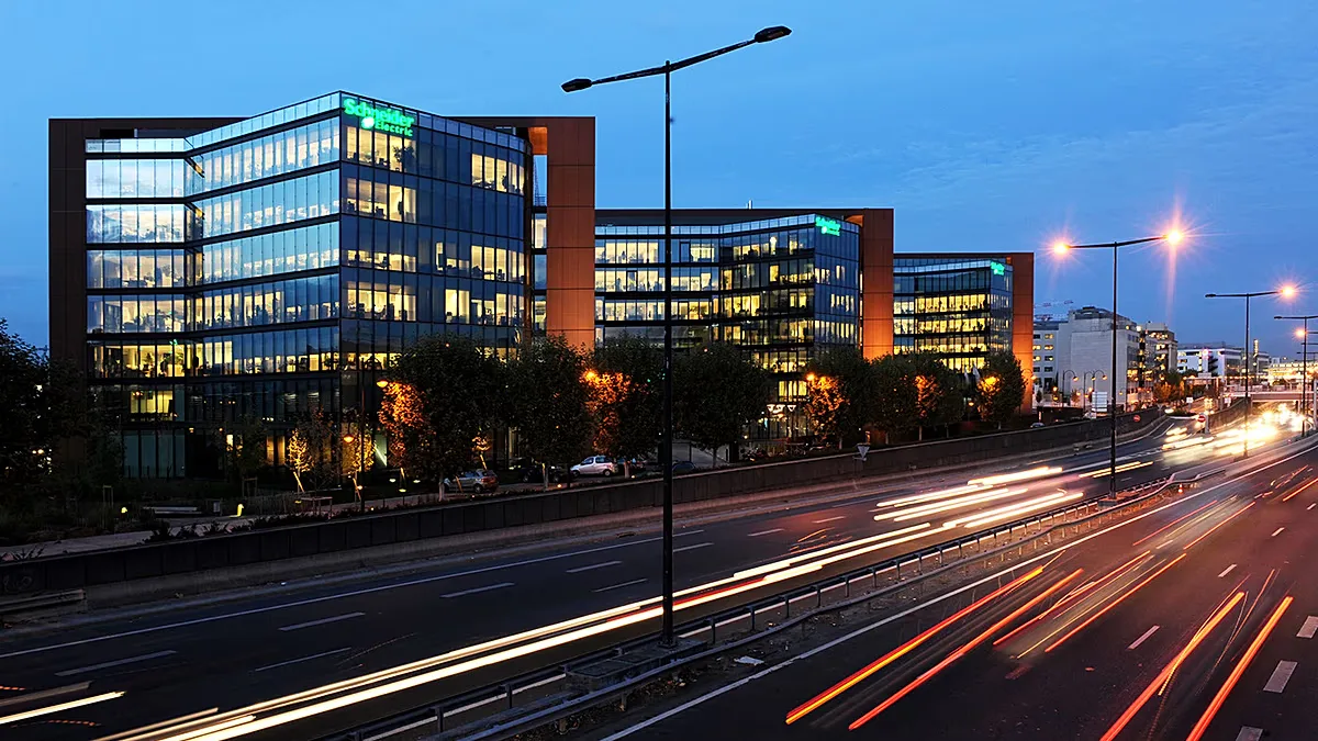Schneider Electric compra PTC por US$ 22,6 bilhões para ampliar IA industrial