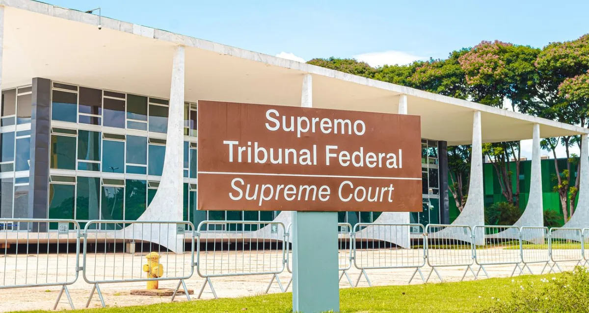 Fachin suspende sessão do STF após decisões divergentes entre ministros