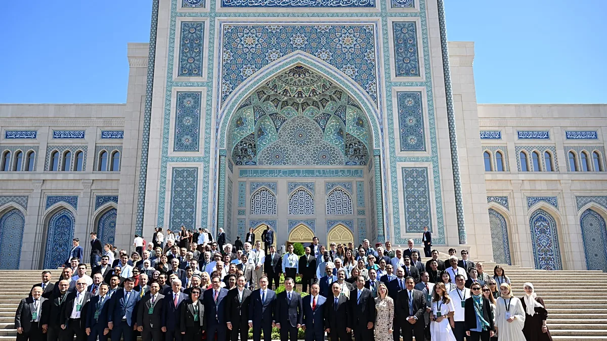 Fórum em Tashkent debate islamofobia, jornalismo e história da Ásia Central