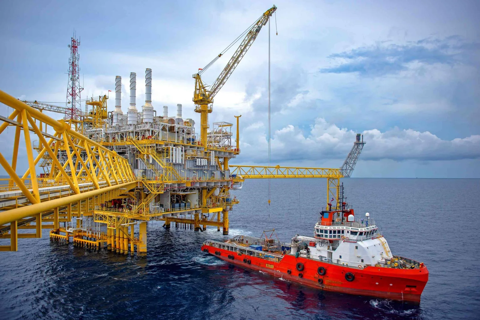 Impasse entre Irã e EUA leva petróleo a novas máximas nesta terça-feira