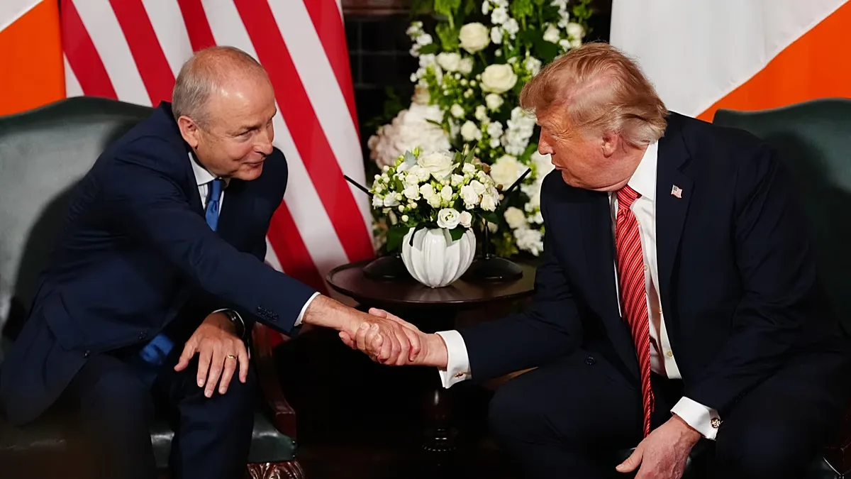 Trump defende reunificação da Irlanda em encontro com primeiro-ministro
