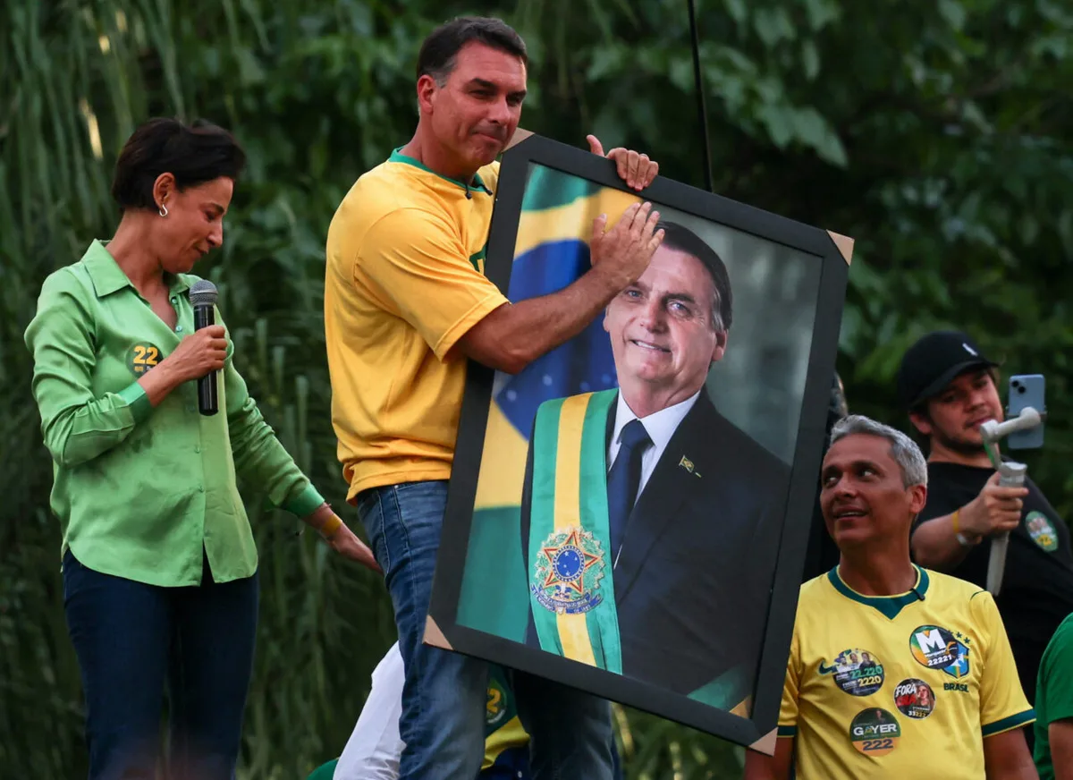 Flávio nega plano contra título de Nossa Senhora e explica oração na posse