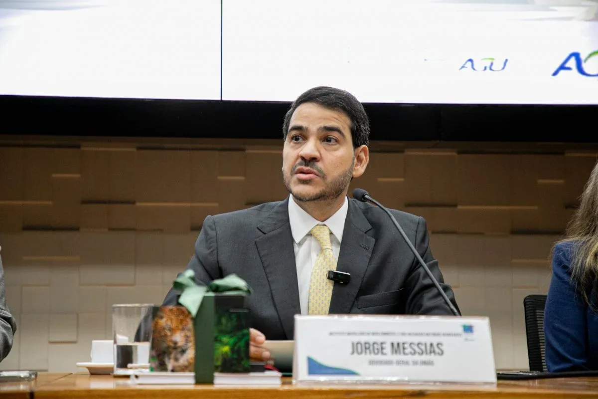 Messias atribui interesse eleitoral a Mendonça em caso envolvendo a PF