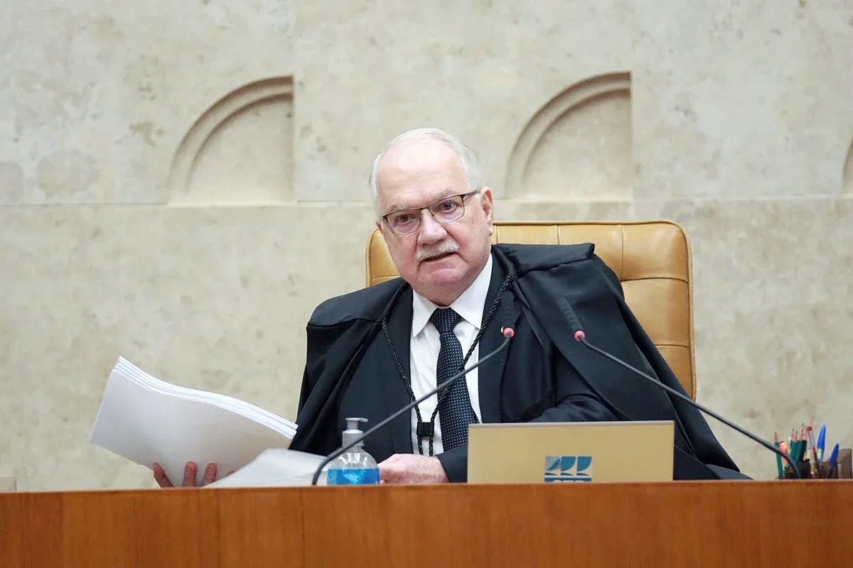 Fachin pede manifestação de Mendonça sobre recurso contra afastamento de diretor da PF