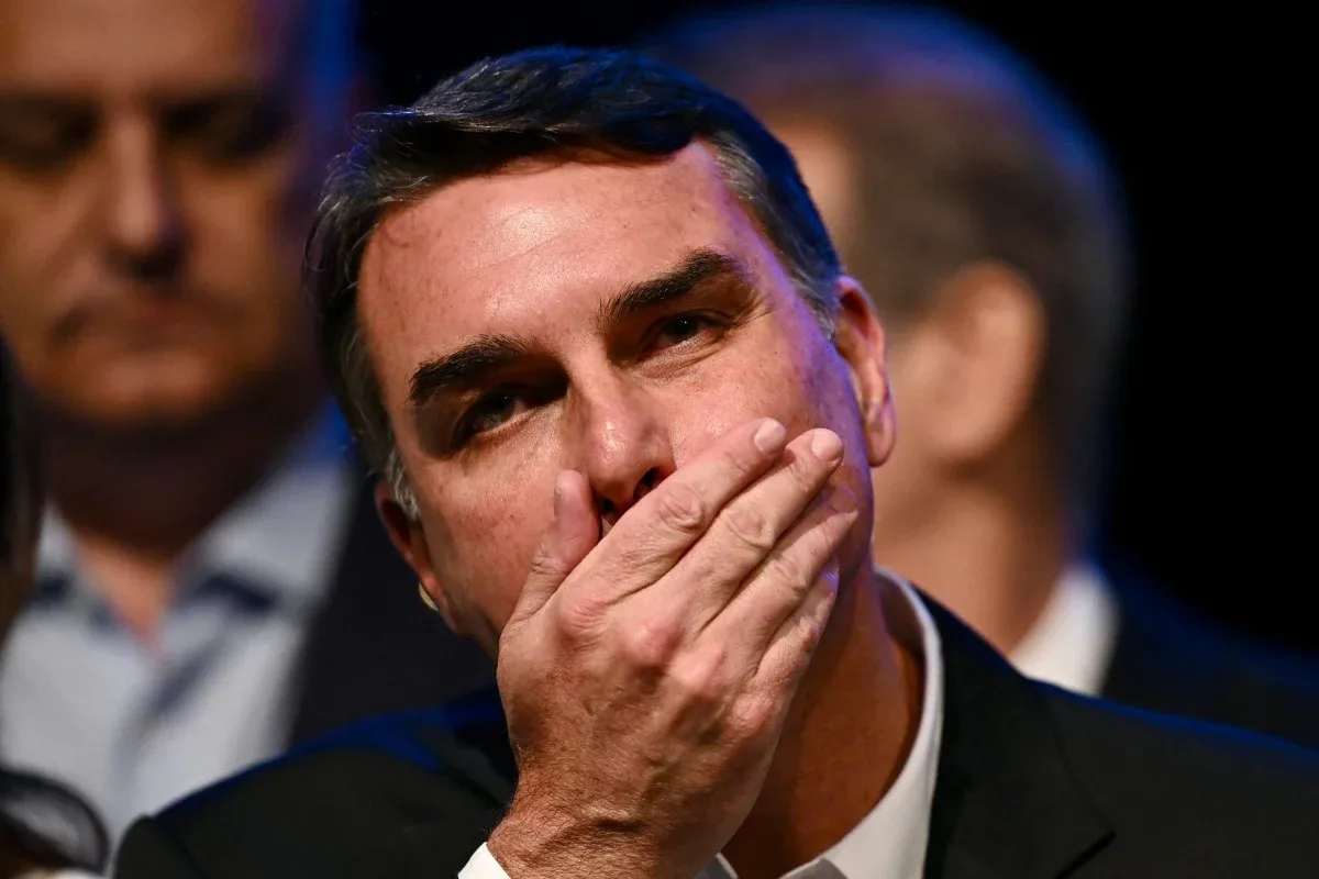 PF deverá examinar telefones em investigação sobre financiamento de filme ligado a Bolsonaro