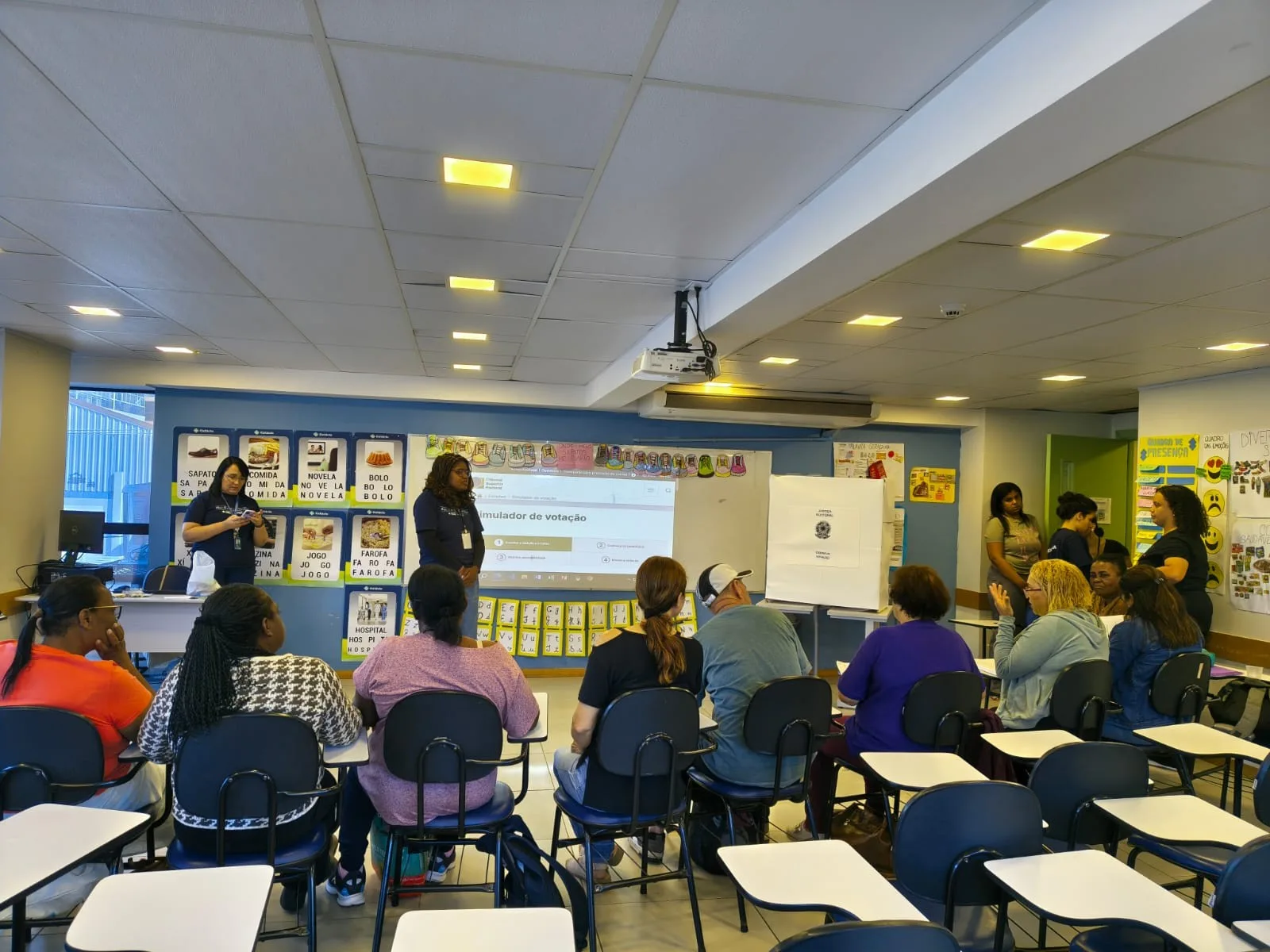 Aula em Teresópolis ensina eleitores a identificar funções dos cargos públicos