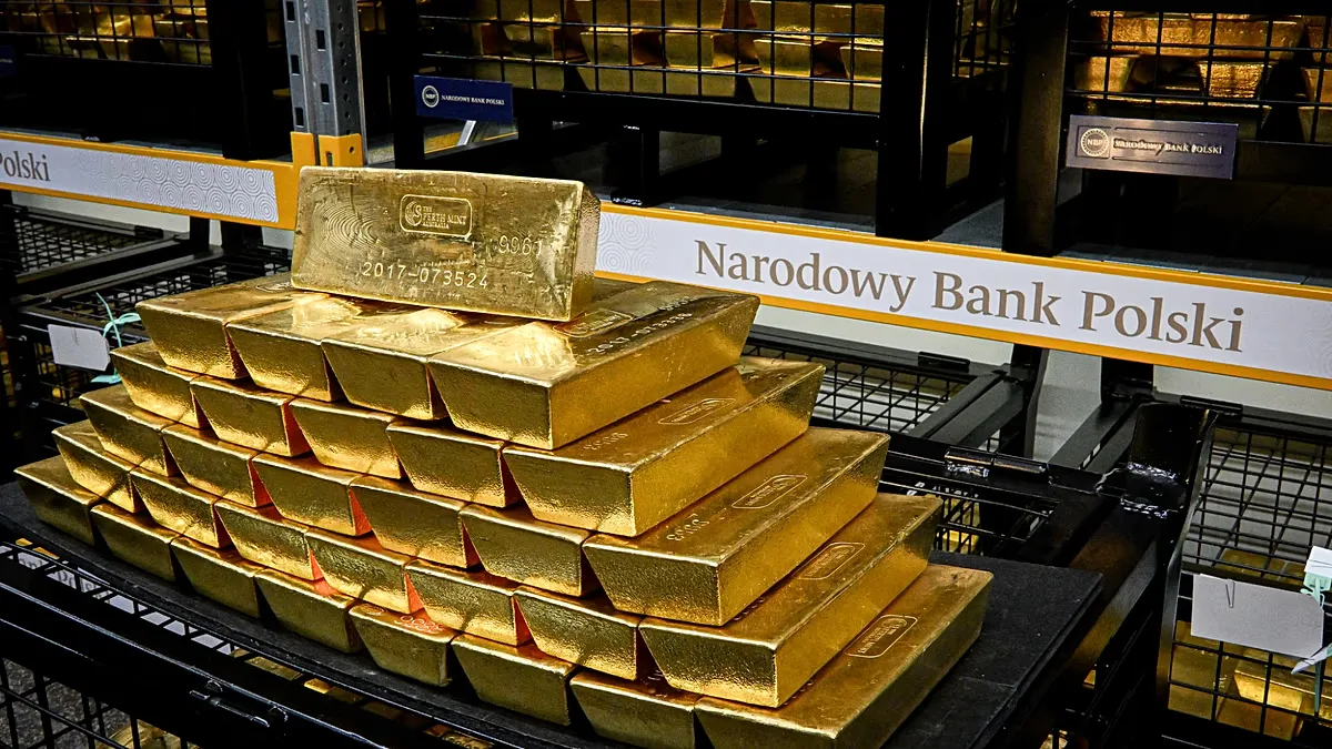Polônia eleva reservas de ouro para quase 694 toneladas