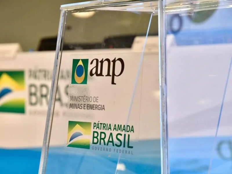 Botijão de gás volta a R$ 114 após alta de 0,2% em setembro