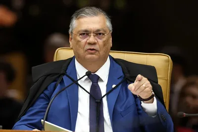 Dino encerra reclamação no STF após decisão do TSE sobre post de Tabet