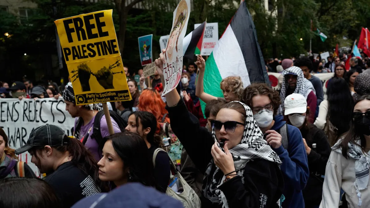Protesto em Nova York reúne judeus contra visita de Netanyahu à ONU