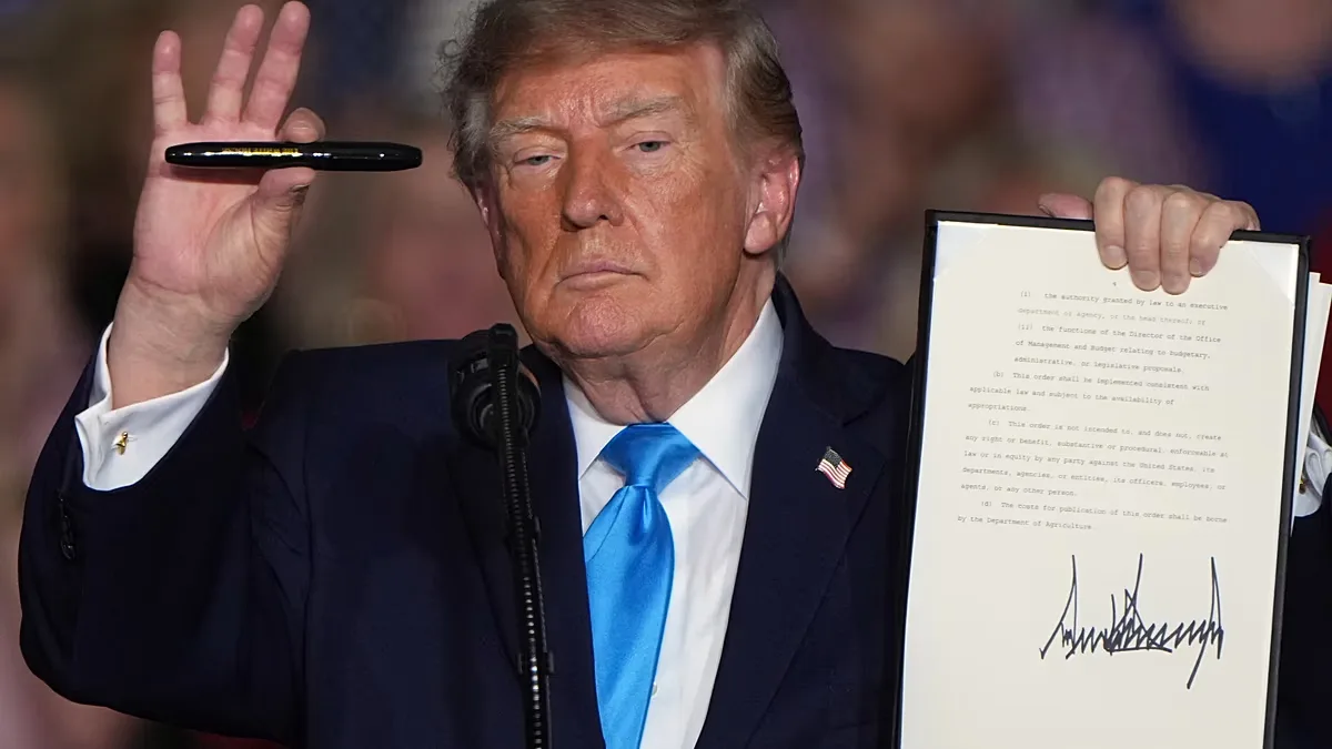 Trump adia cobrança de imposto sobre diesel vermelho usado nas estradas dos EUA
