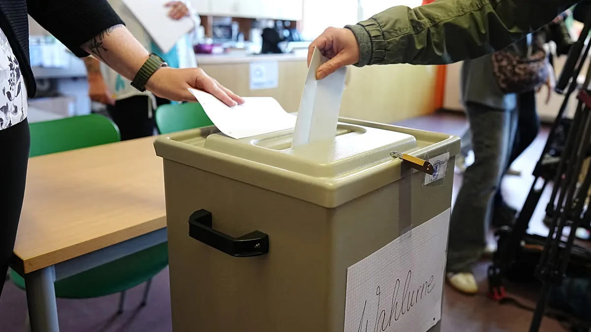 CDU chega a 7% em pesquisa antes de eleição regional na Alemanha