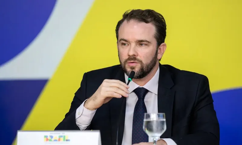 Durigan diz que reajuste do Bolsa Família preserva metas fiscais
