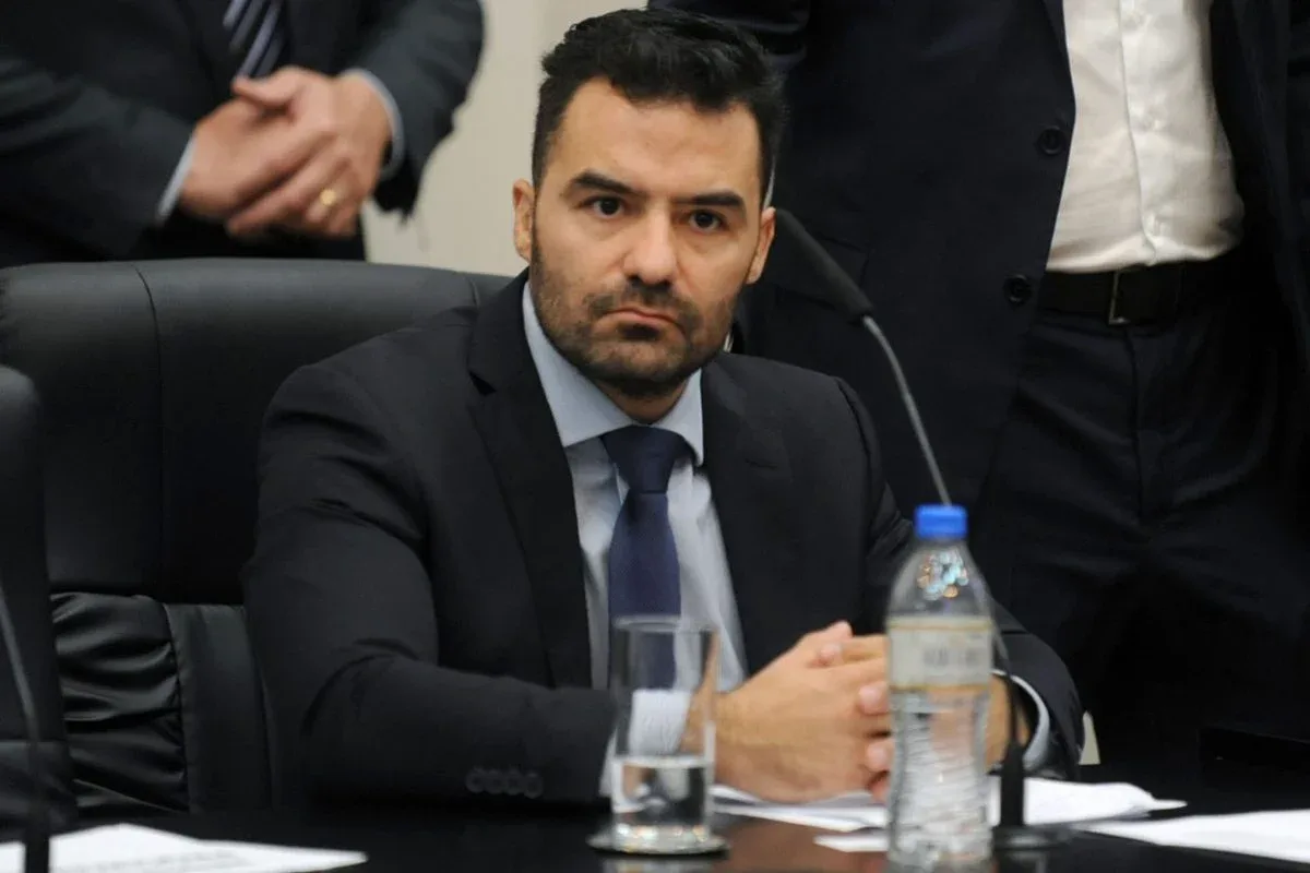 TJ-SP condena Arthur do Val por ofensas à comunidade muçulmana