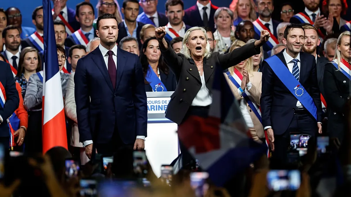 Marine Le Pen não defende referendo sobre saída da França da UE