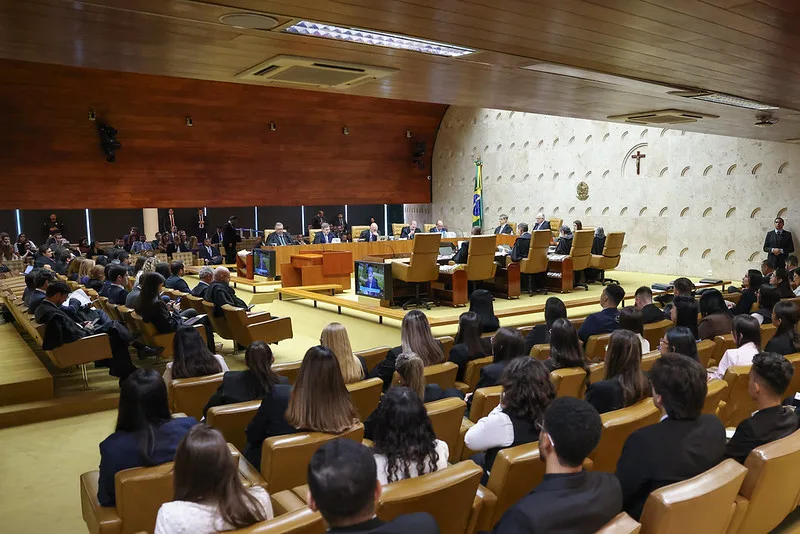 STF fixa licença de 180 dias para gestantes e adotantes em diferentes regimes