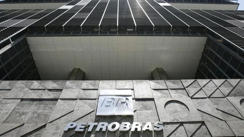 Subvenção de 30 dias neutraliza alta de R$ 1 no diesel da Petrobras