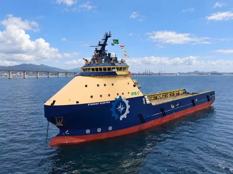 Petrobras recebe primeira embarcação de apoio de série financiada pelo BNDES