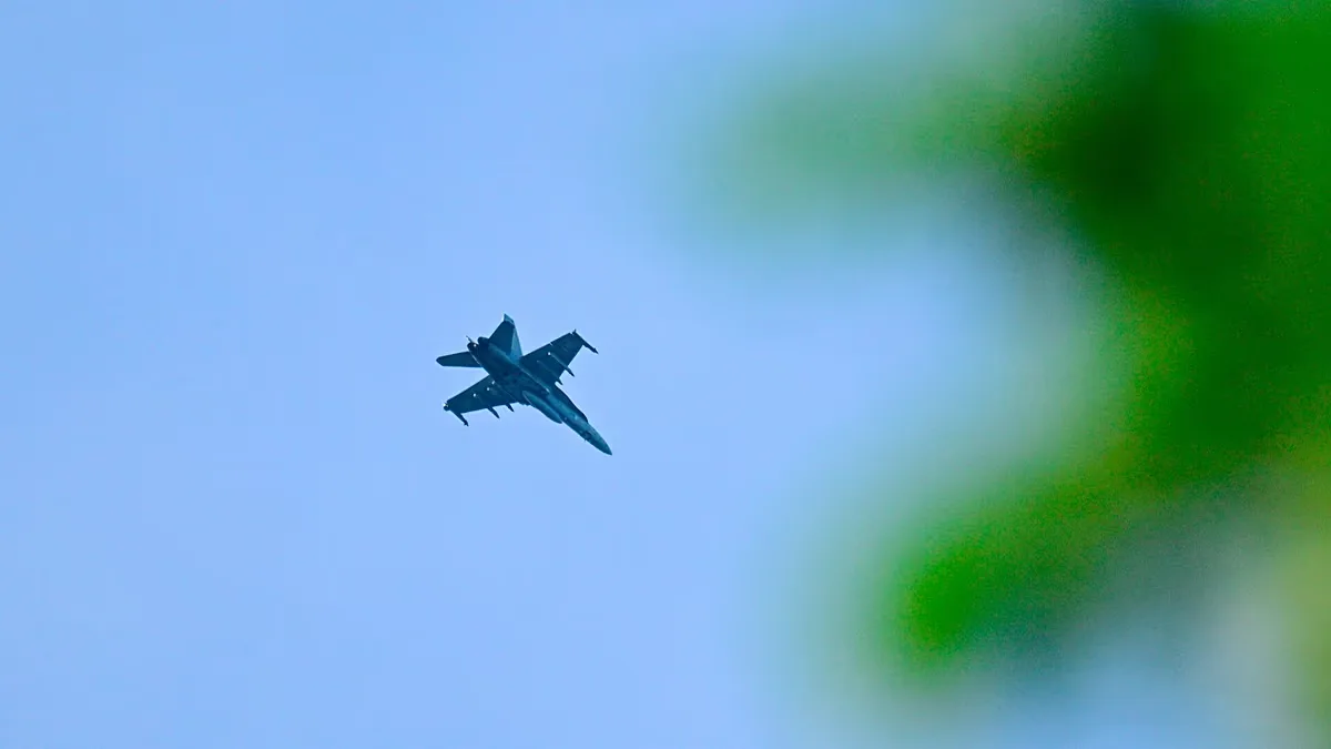 Alerta no Báltico: Finlândia e Suécia fazem primeira missão aérea conjunta