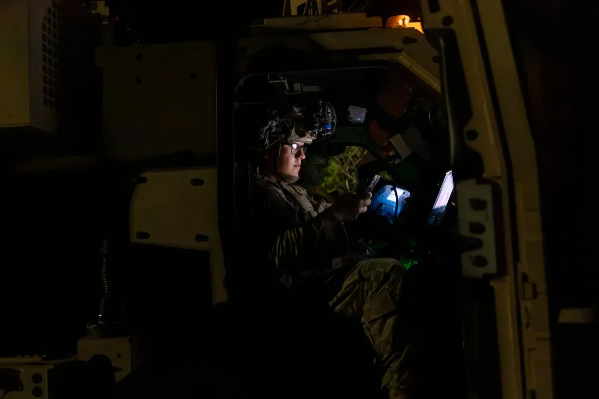 Forças dos EUA dizem ter derrubado 11 drones com lasers na fronteira mexicana