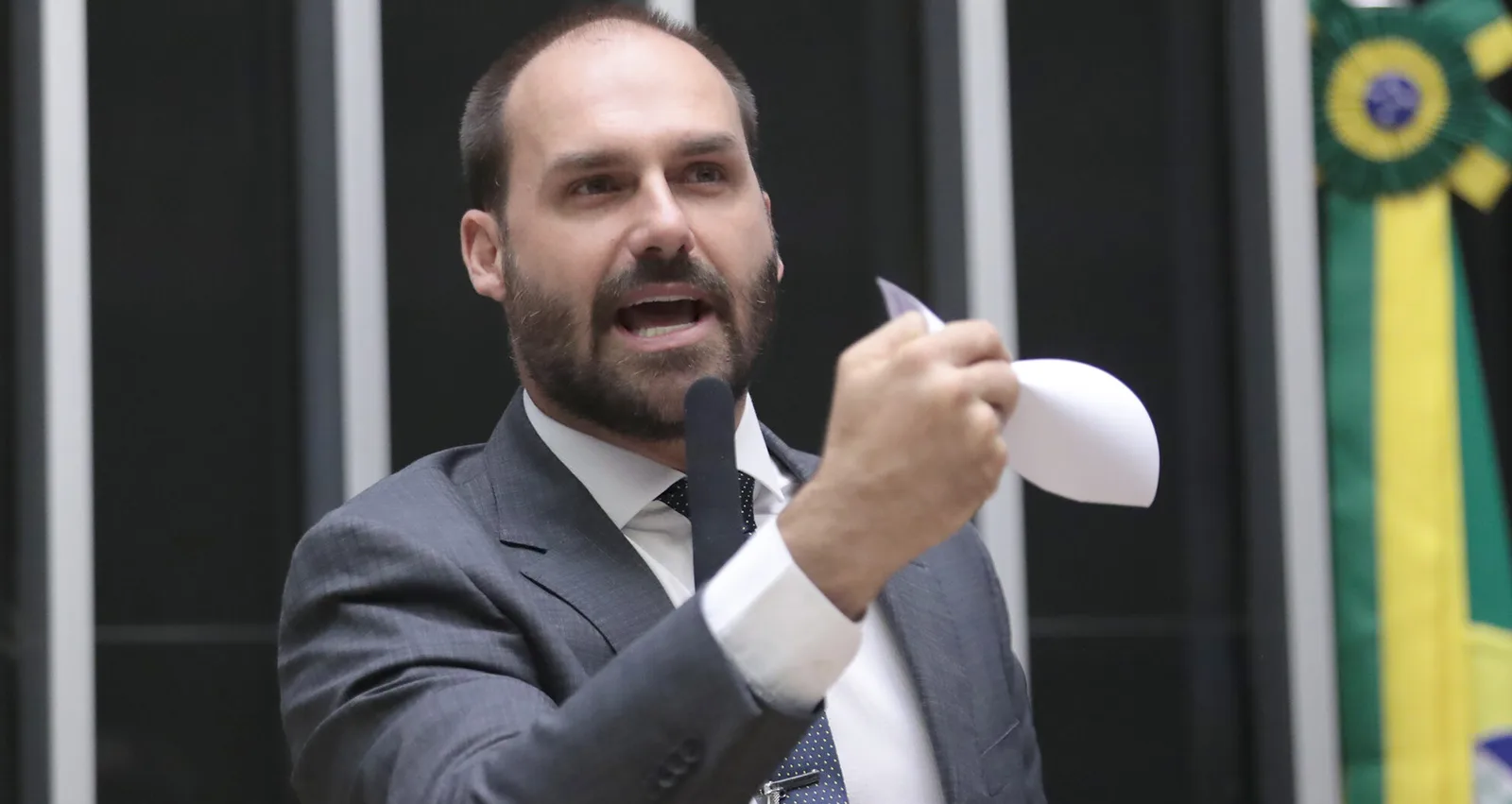 Primeira Turma do STF mantém pena de Eduardo Bolsonaro por coação