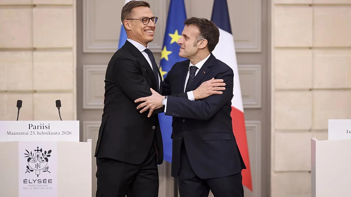 França amplia cooperação nuclear com Finlândia; Estônia negocia novos passos