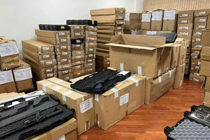 Réu da Operação Dakovo é extraditado da Argentina para responder por tráfico de armas