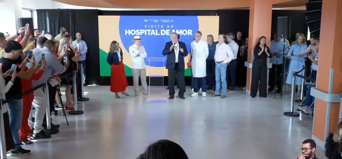 Em Barretos, Lula anuncia 105 aparelhos de radioterapia para o país