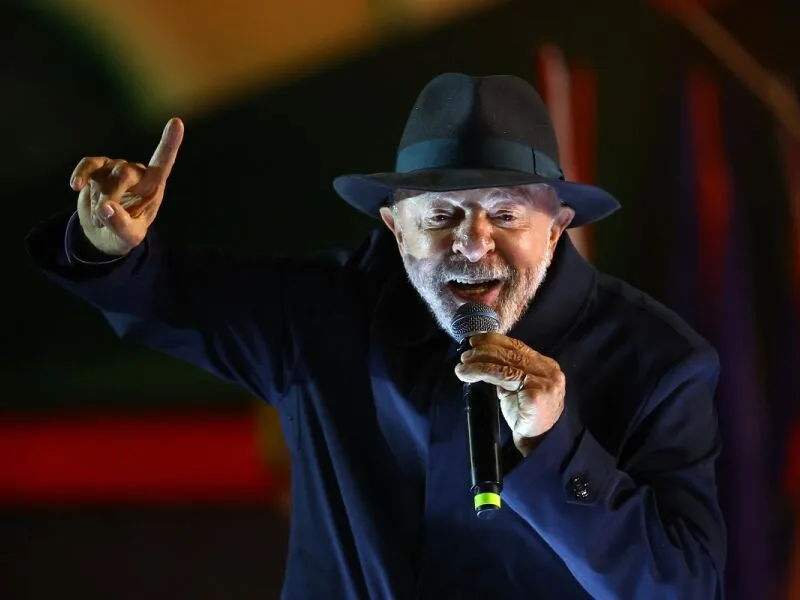 Lula defende processamento de terras raras e produtos industrializados no Brasil