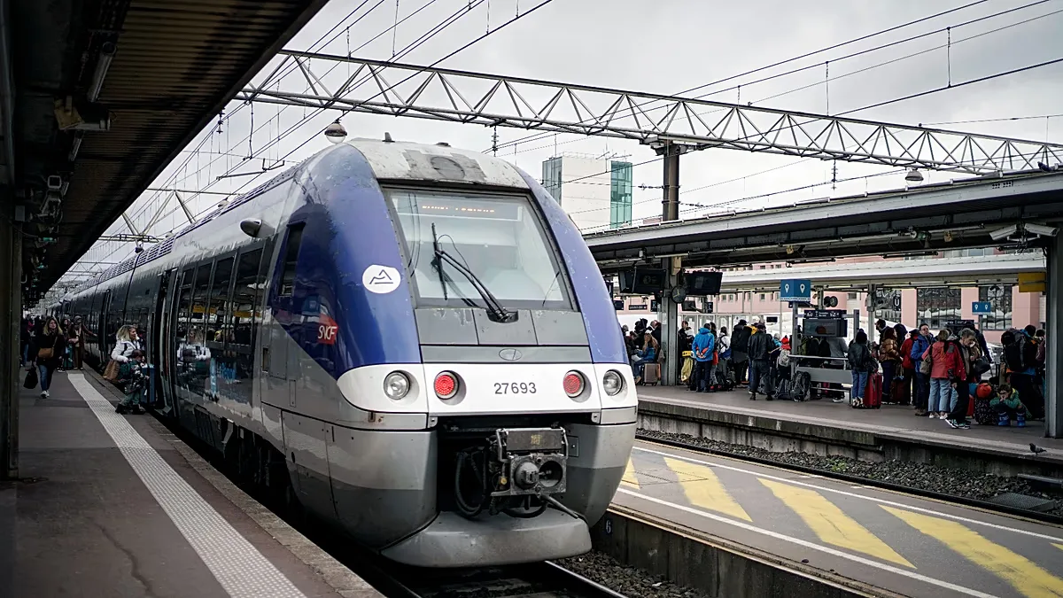 Polícia investiga possível ação maliciosa após acidente ferroviário na França