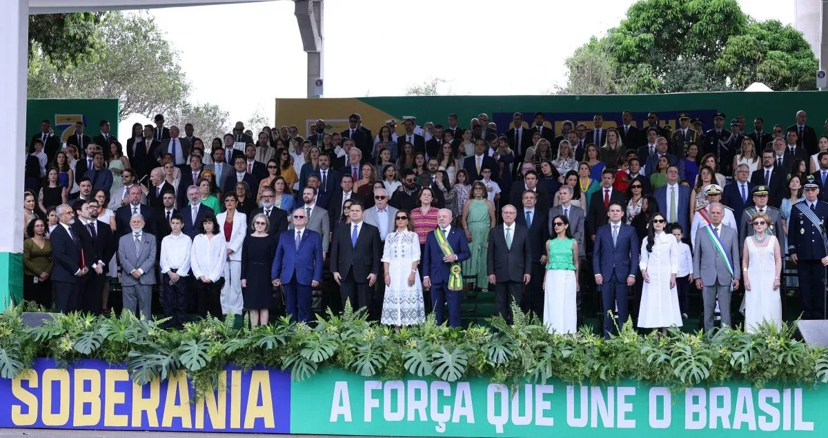 Chefes do STF, Senado e Câmara vão a desfile de 7 de setembro com Lula