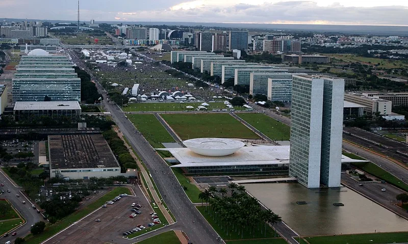 Cinco presidenciáveis apoiam reforma tributária a partir de janeiro