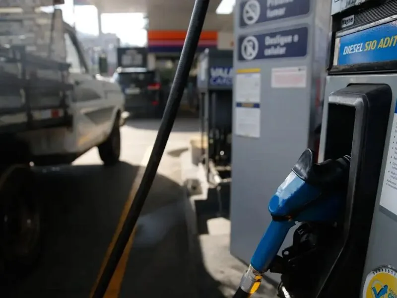 Petróleo e derivados respondem por 49,4% do superávit até agosto