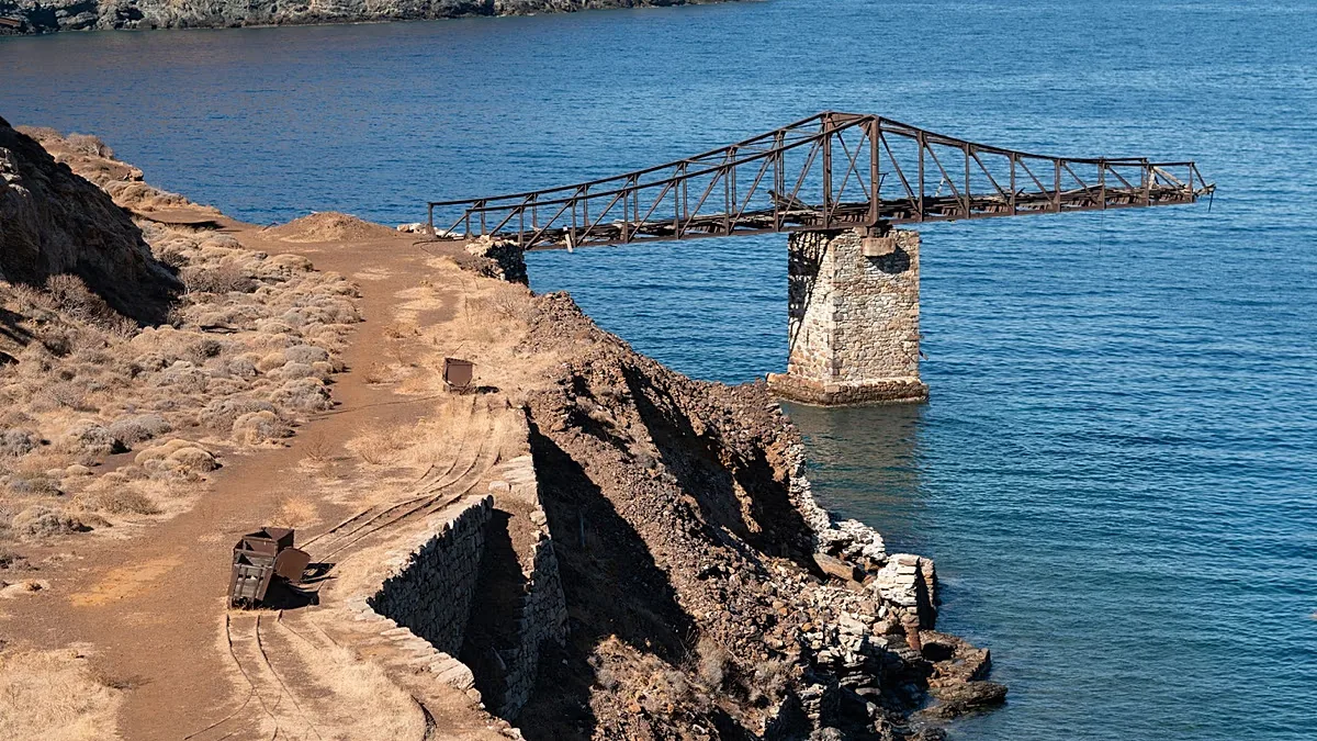 Arquivo reúne memórias da mineração e da história de Sérifos
