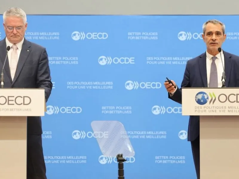 OCDE projeta avanço global de 2,9% e vê riscos em energia e clima