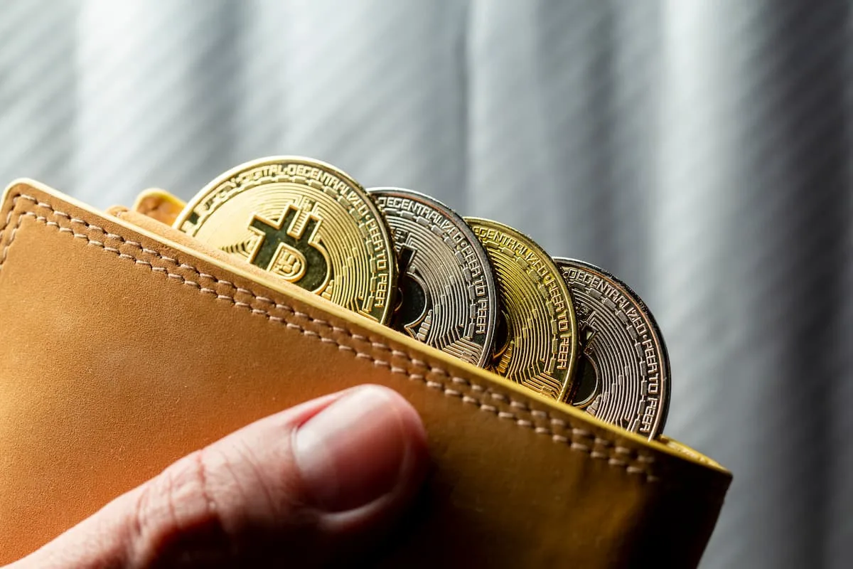 BC exige comunicação de transações com criptomoedas acima de US$ 10 mil