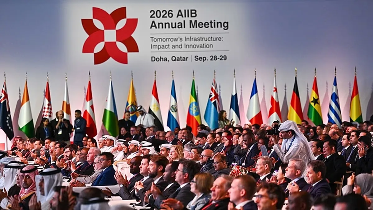 AIIB prevê dobrar financiamento anual de infraestrutura até 2030