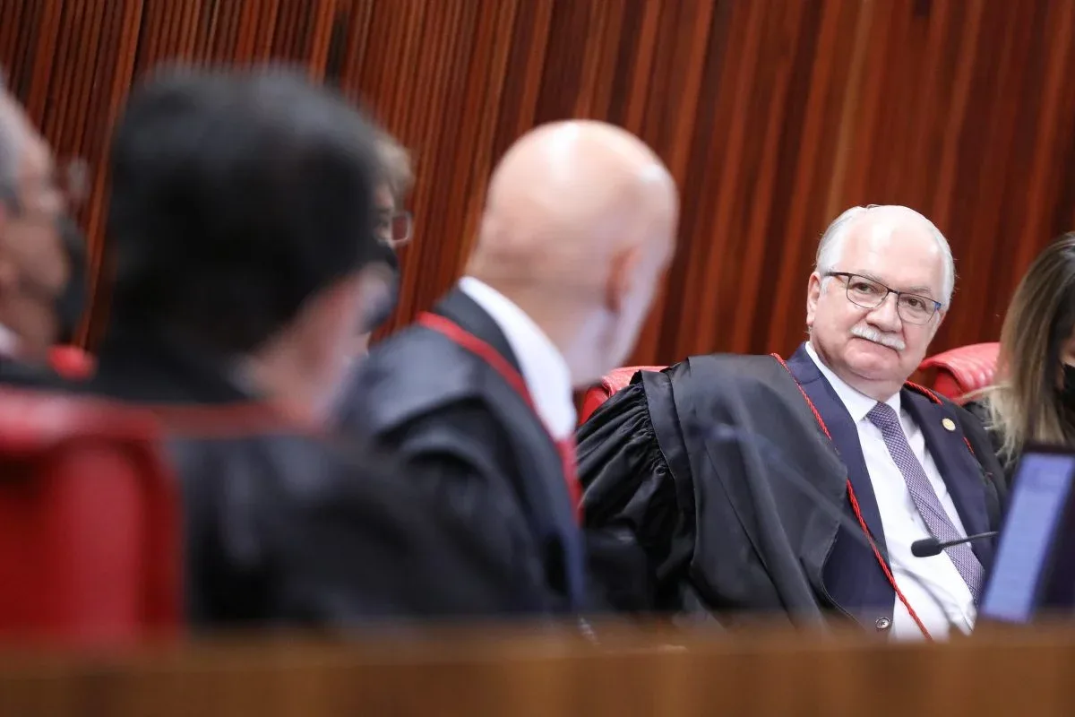 Edson Fachin assume investigação sobre fake news no STF