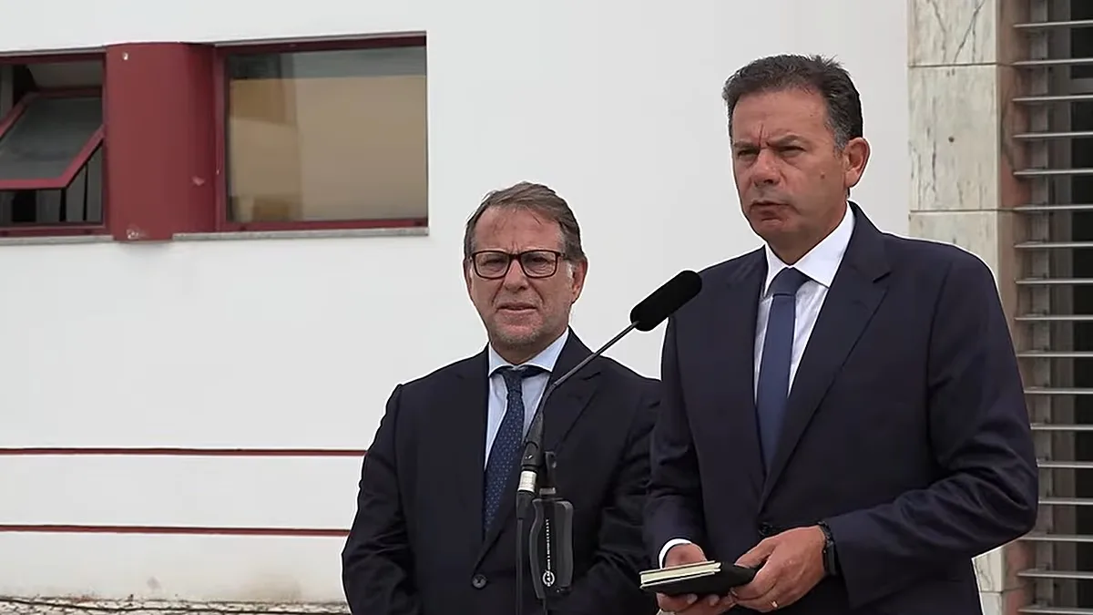 Investigações sobre ministro dominam debate de moção contra governo português