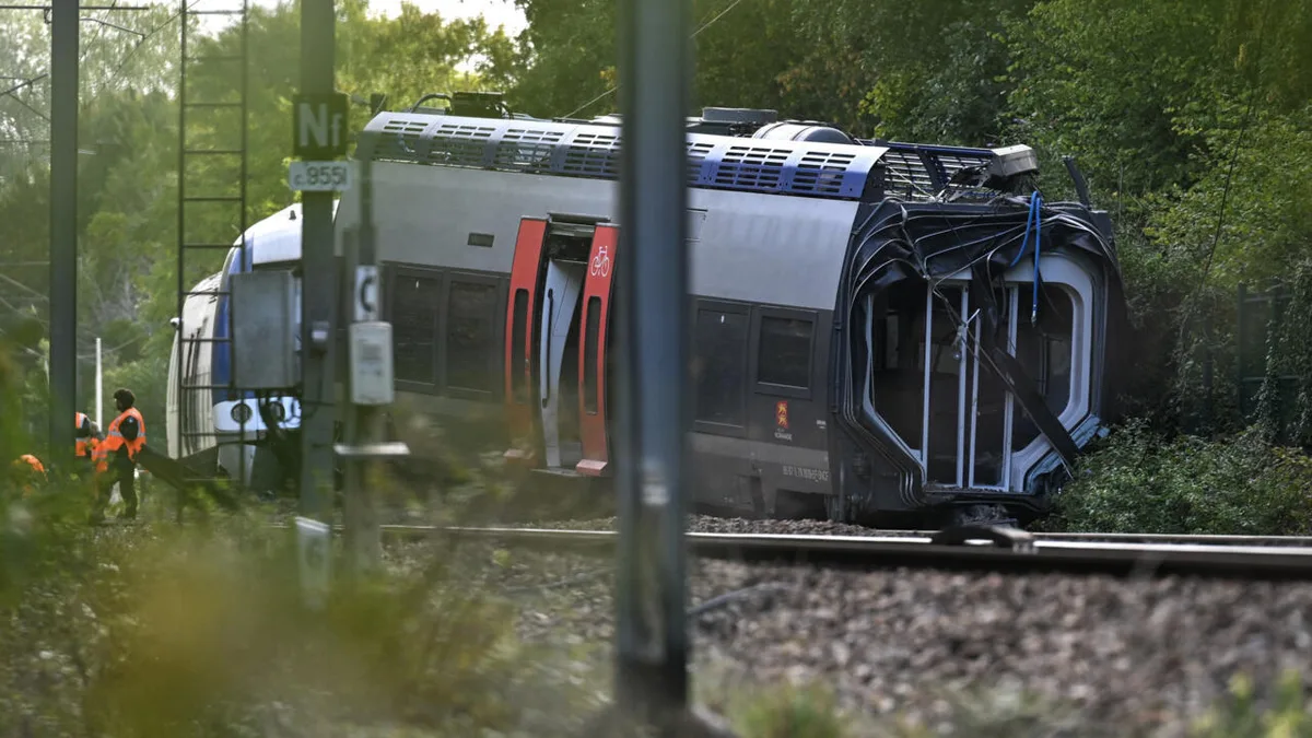 França apura possível sabotagem após trem descarrilar e ferir 44 pessoas