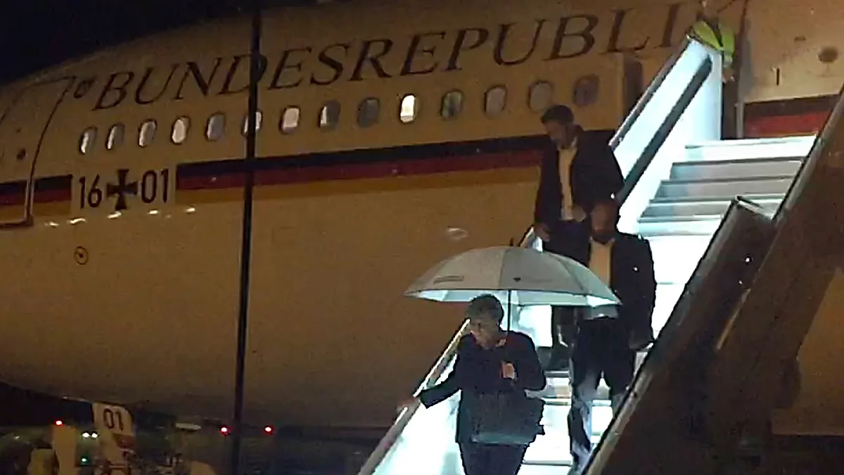 Avião oficial usado por Angela Merkel é colocado à venda nos Estados Unidos