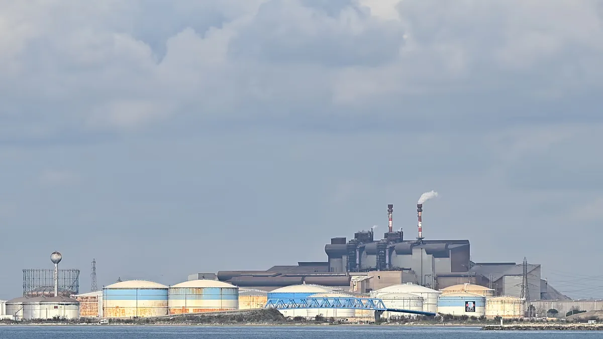UE avalia liberar reservas de diesel para conter preços na Europa