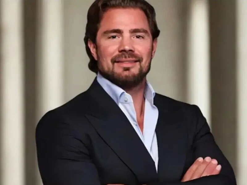 CEO da Revolut compra superiate ligado a Vorcaro após consulta ao ChatGPT