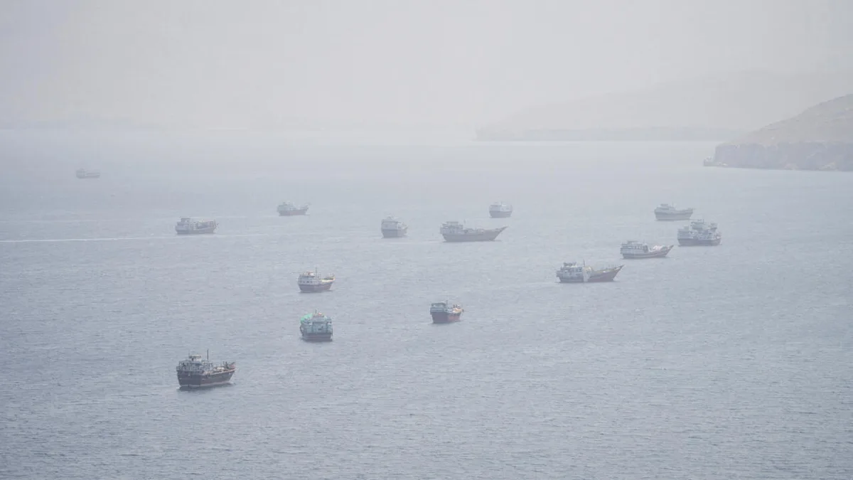 Ataque a navio deixa um morto e três feridos no Estreito de Ormuz